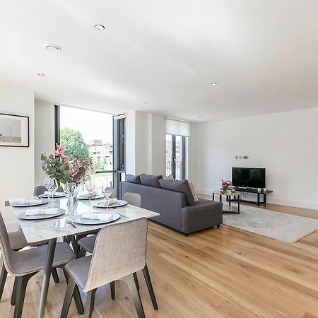 Portobello Apt With Floor-To-Ceiling Views Londra Exterior foto