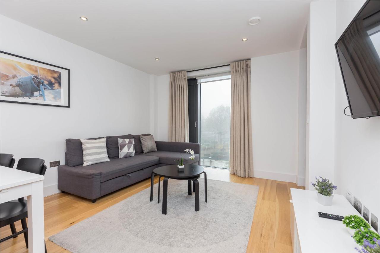 Portobello Apt With Floor-To-Ceiling Views Londra Exterior foto