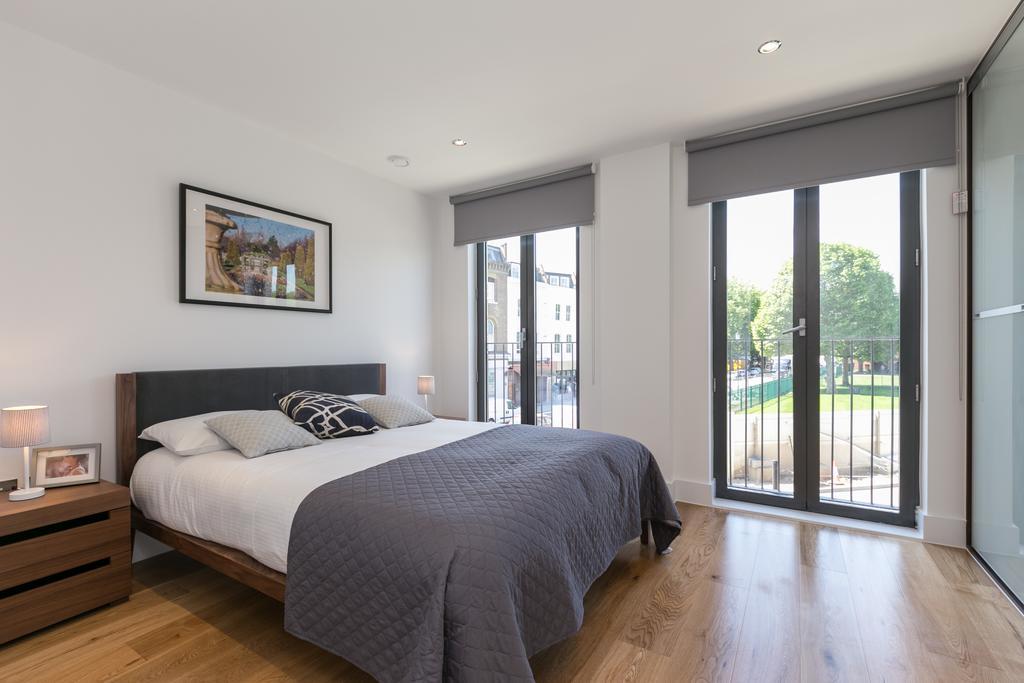 Portobello Apt With Floor-To-Ceiling Views Londra Exterior foto