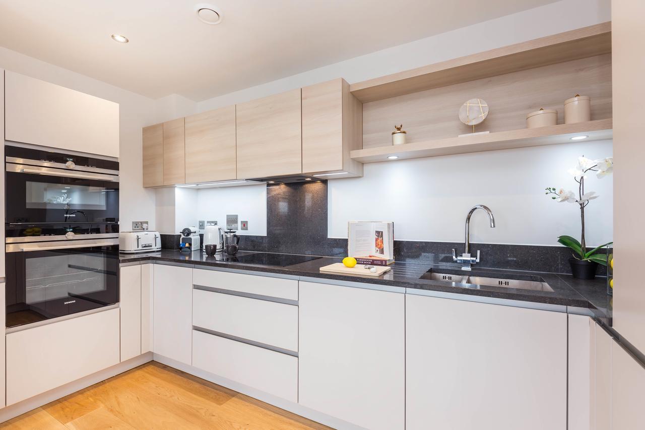 Portobello Apt With Floor-To-Ceiling Views Londra Exterior foto