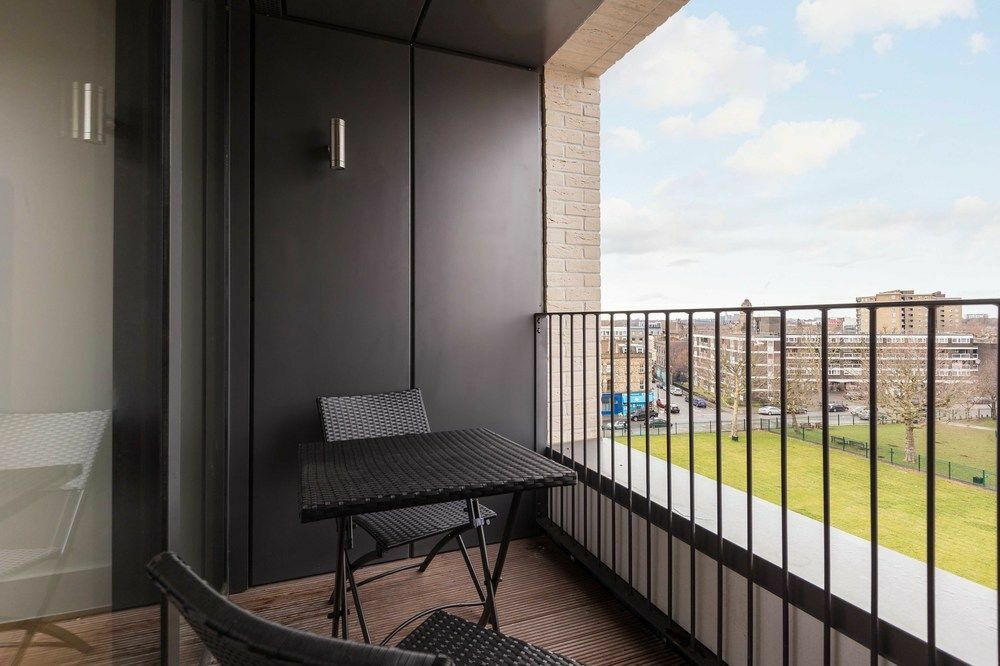 Portobello Apt With Floor-To-Ceiling Views Londra Exterior foto